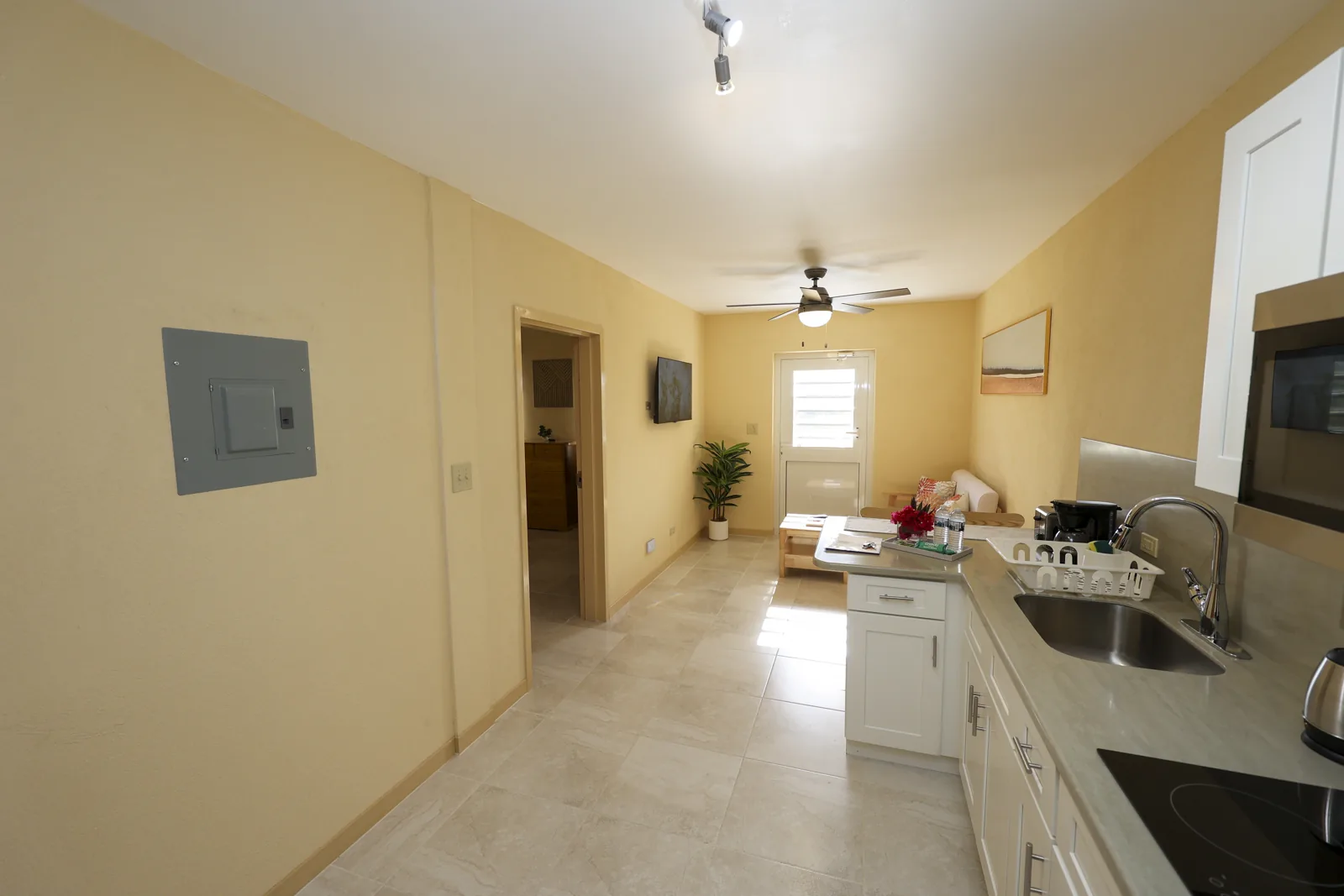 Living area viewed from the kitchen